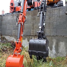 bagr XN 12-6, motor kubota, minibagr, podkop, kopátko, pásový bagr, excavator