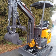 bagr XN 12-8, excavator, minibagr, pásový bagr, podkop, kopátko, bagr kubota se lžící