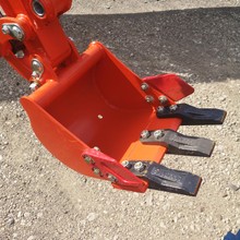 shingled mini excavator, excavator, excavator, mini excavator, micro excavator undercut, cronimo mini excavator, belt mini excavators