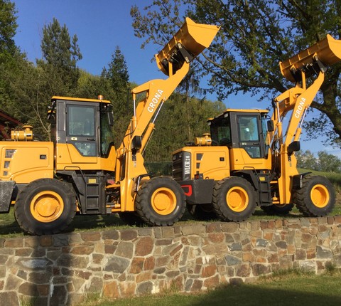 Kloubový nakladač 4x4, wheel loader