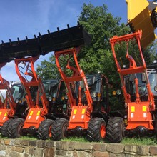 kolový nakladač CR10, excavator