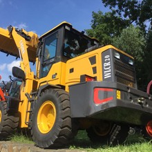 Kloubový nakladač CR20, wheel loader