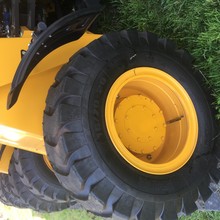 Kolový nakladač CR20, wheel loader