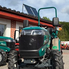 Traktor LOVOL P1025 - YANMAR