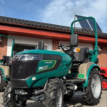 Traktor LOVOL P1025 - YANMAR