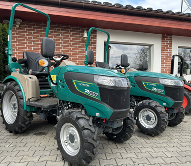 Traktor LOVOL P1025 - YANMAR